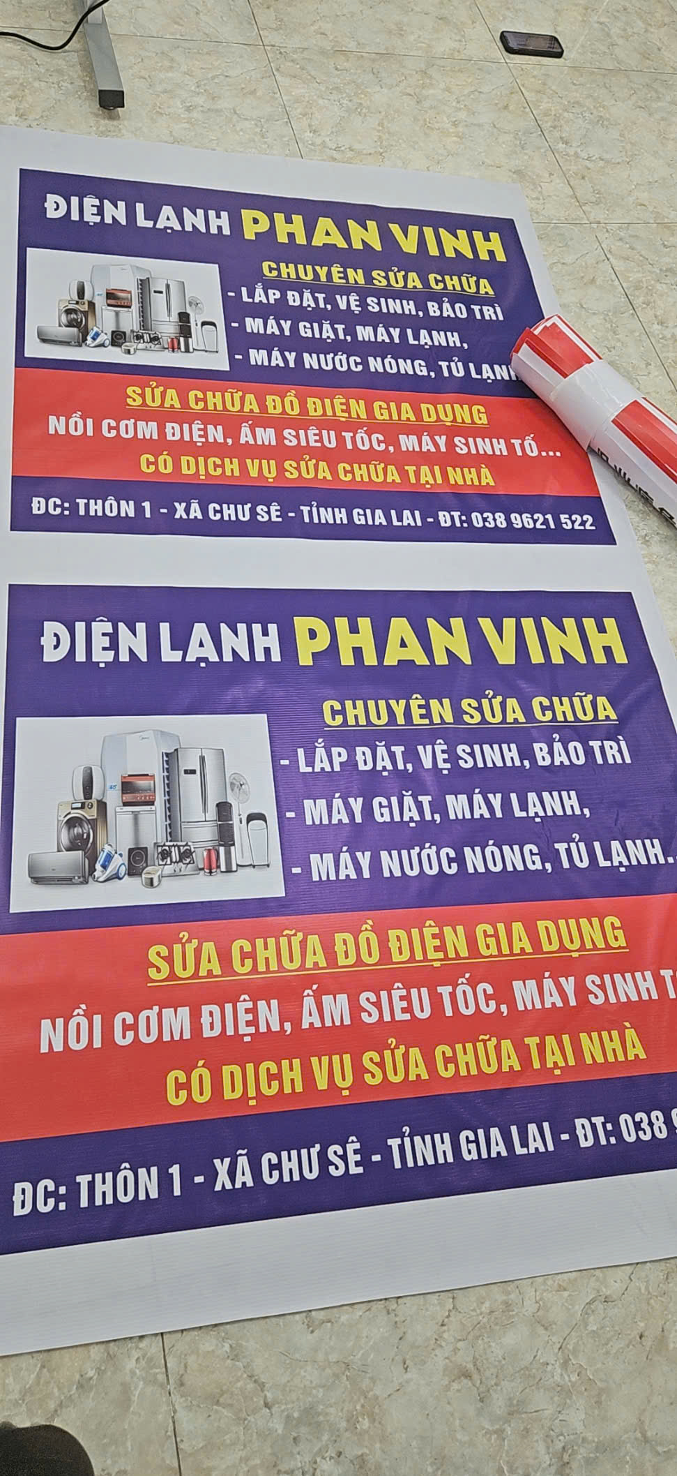 Bảng hiệu điện lạnh 1.89x1m in mực dầu hai mặt trên bạt trắng 300g, màu sắc bền đẹp, chống thấm nước, phù hợp treo ngoài trời.