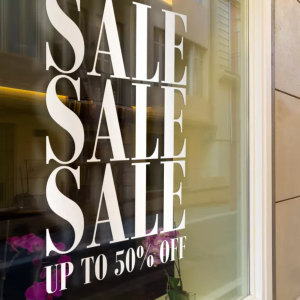 Decal Dán Kính In UV Tùy Chỉnh – Nâng Tầm Hình Ảnh Cửa Hàng